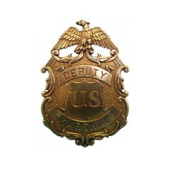Réplica de una placa de Servicio de Alguaciles de los Estados Unidos US Marshal Service fabricada en metal, con aguja para su sujeción con figura de águila de color oro