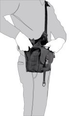 Bolsa de Cordura de múltiples bolsillos con correa para el hombro, malla transpirable en espalda Vega Holster  2B31
