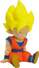 Hucha Son Goku Super Saiyan de Dragon Ball. Detallada y de alta calidad. Perfecta para fans. Fabricada por Plastoy. Figura de 18 cm.