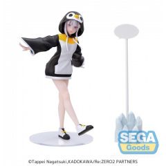 Figura de Emilia versión Kotoriasobi de Re:Zero Starting Life in Another World. Figura hecha en PVC de 20 cm. Emilia vestida con una sudadera de pingüino haciendo que la figura se vea más adorable.