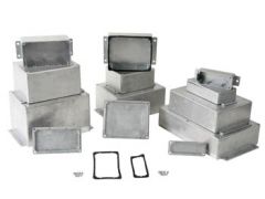 Caja estanca de aluminio con brida