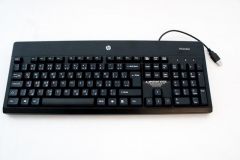 HP 724720-101 teclado USB QWERTY Sueco Negro